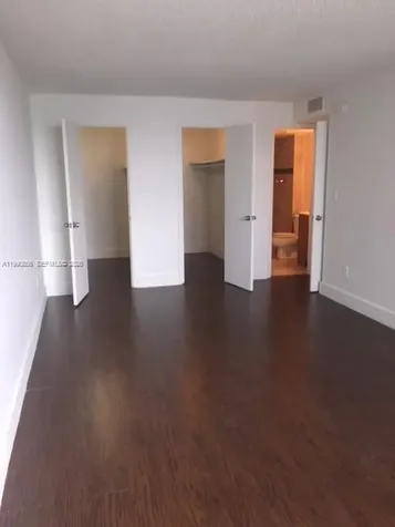 486 NW 165th Street Road Miami FL 33169