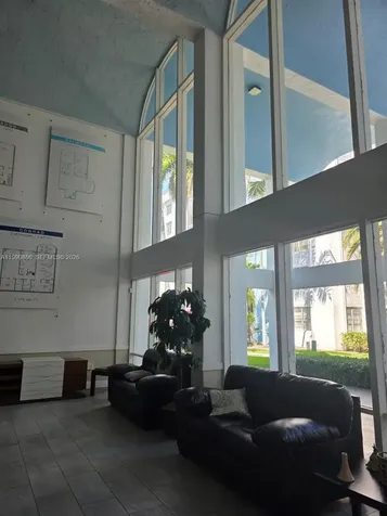 486 NW 165th Street Road Miami FL 33169