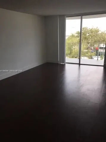 486 NW 165th Street Road Miami FL 33169