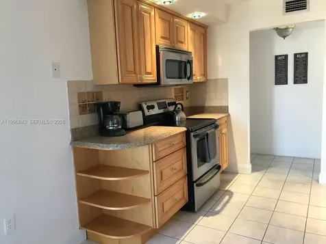 7601 Byron Avenue Miami Beach FL 33141