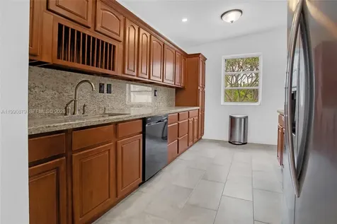 6339 SW 32nd Street Miami FL 33155