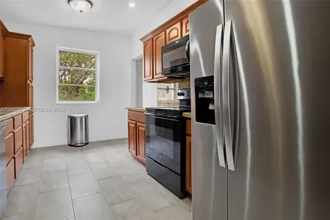 6339 SW 32nd Street Miami FL 33155