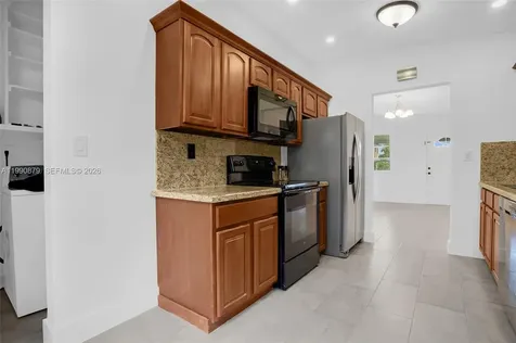 6339 SW 32nd Street Miami FL 33155