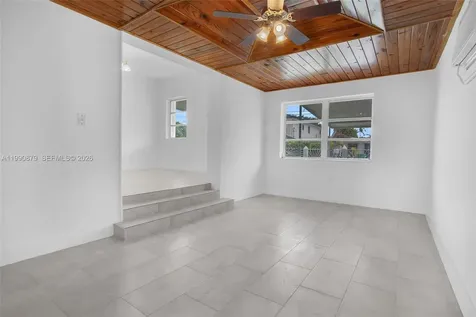 6339 SW 32nd Street Miami FL 33155