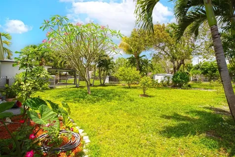 6339 SW 32nd Street Miami FL 33155