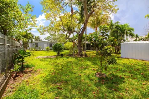 6339 SW 32nd Street Miami FL 33155