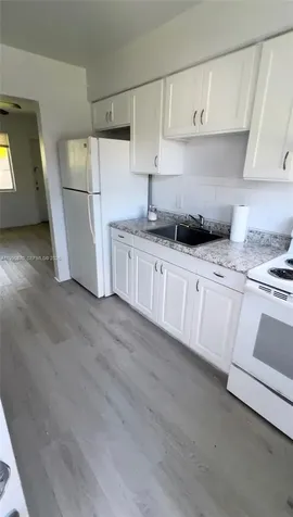 404 SW 5th Avenue Hallandale Beach FL 33009