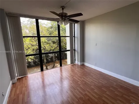 17021 N Bay Road Sunny Isles Beach FL 33160