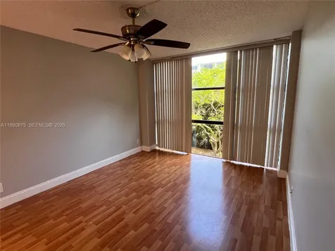 17021 N Bay Road Sunny Isles Beach FL 33160
