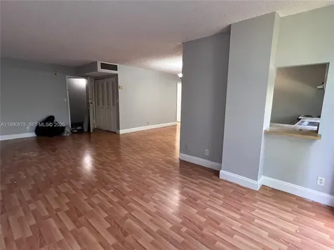 17021 N Bay Road Sunny Isles Beach FL 33160