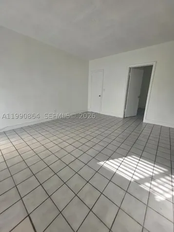 7155 Rue Notre Dame Miami Beach FL 33141