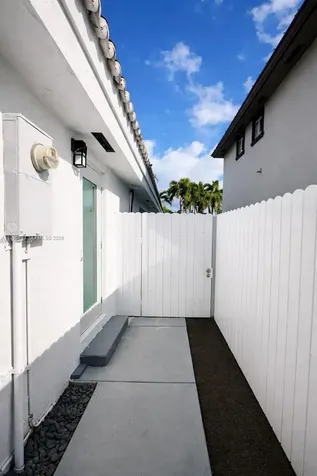 Miami FL 33177