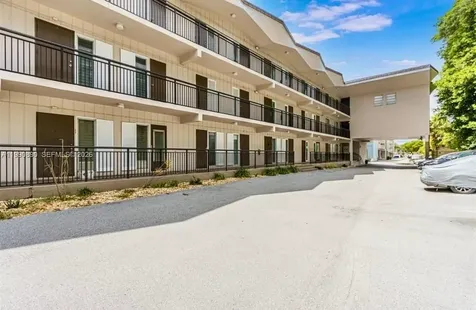 1967 S Ocean Boulevard Lauderdale By The Sea FL 33062