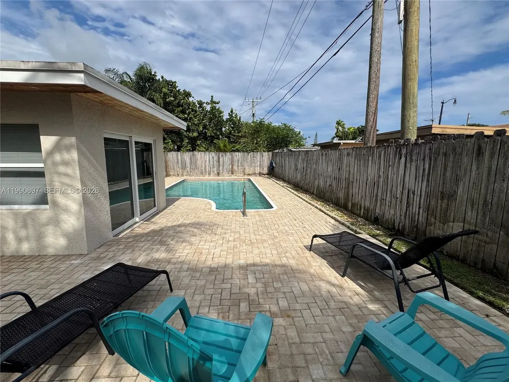 1460 NE 30th Court Pompano Beach FL 33064