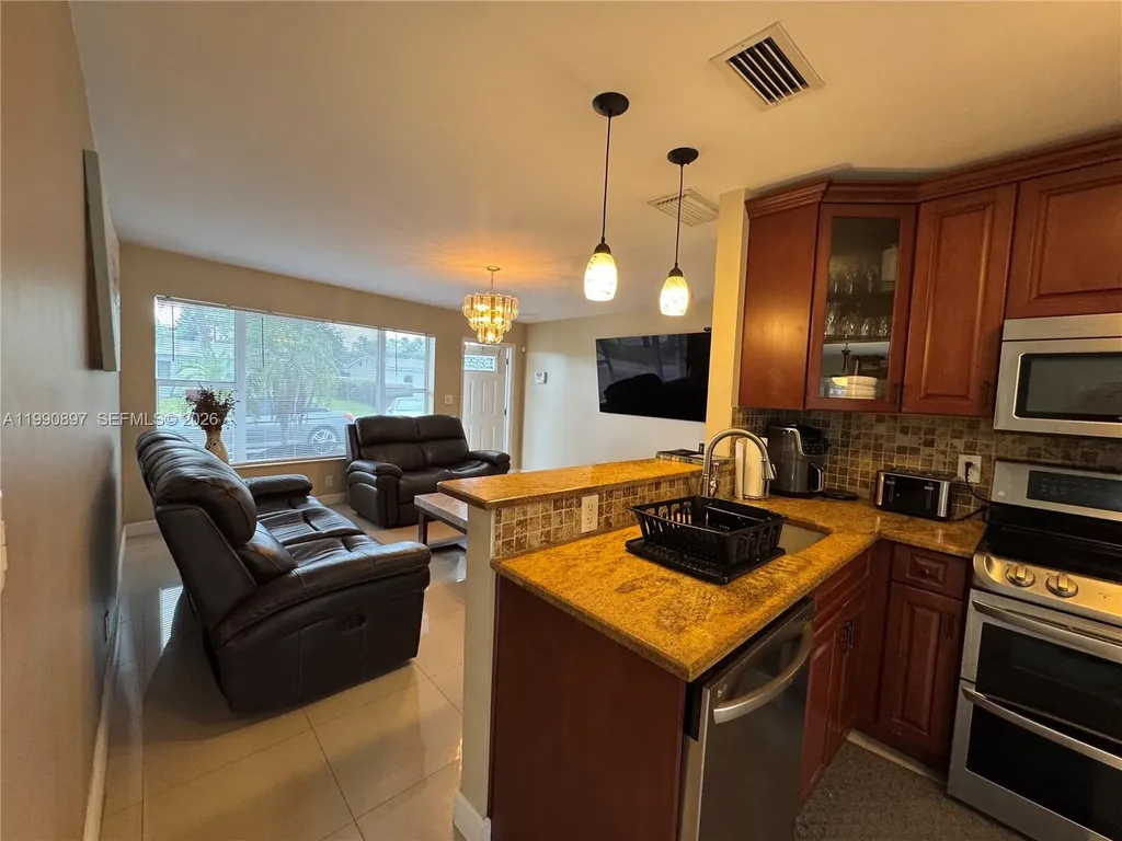 1460 NE 30th Court Pompano Beach FL 33064