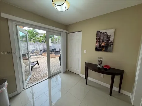 1460 NE 30th Court Pompano Beach FL 33064