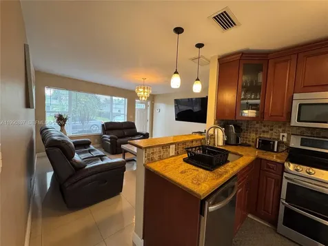 1460 NE 30th Court Pompano Beach FL 33064