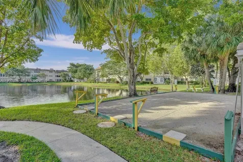 3530 NW 52nd Avenue Lauderdale Lakes FL 33319