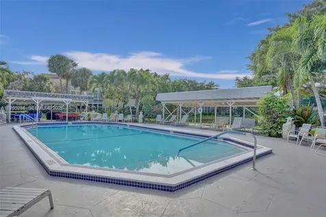 3530 NW 52nd Avenue Lauderdale Lakes FL 33319