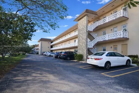3530 NW 52nd Avenue Lauderdale Lakes FL 33319