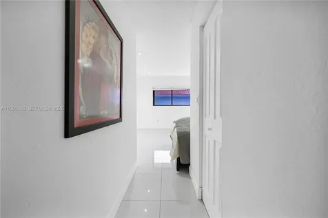 240 W 68th Street Hialeah FL 33014