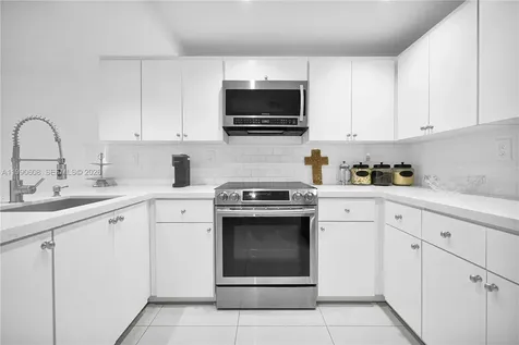 240 W 68th Street Hialeah FL 33014