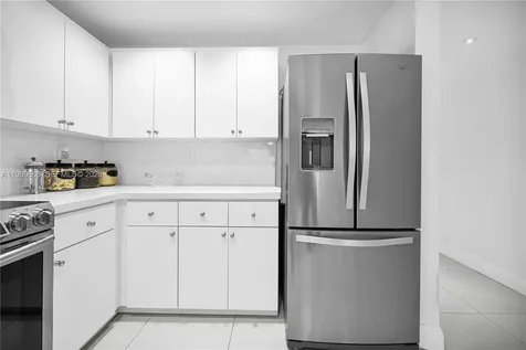 240 W 68th Street Hialeah FL 33014