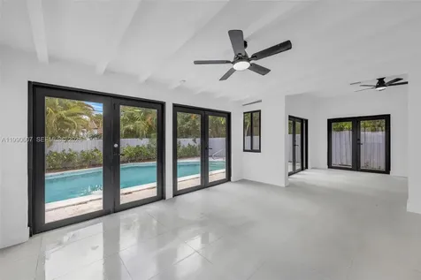 880 NE 72nd Terrace Miami FL 33138