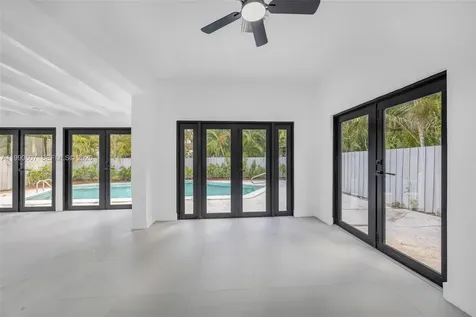 880 NE 72nd Terrace Miami FL 33138