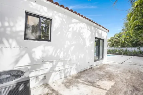 880 NE 72nd Terrace Miami FL 33138