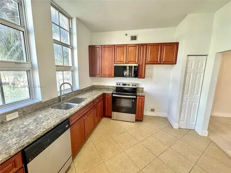 3001 NE 185th Street Aventura FL 33180