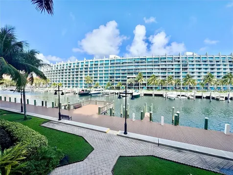 3001 NE 185th Street Aventura FL 33180