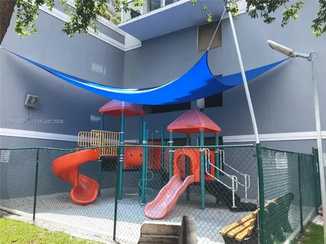 5099 NW 7th Street Miami FL 33126