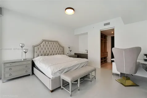 18975 Collins Avenue Sunny Isles Beach FL 33160