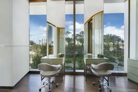 18975 Collins Avenue Sunny Isles Beach FL 33160