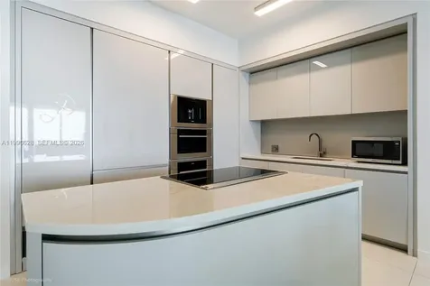 18975 Collins Avenue Sunny Isles Beach FL 33160