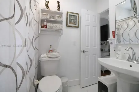 2314 SW 60 Avenue Miami FL 33155