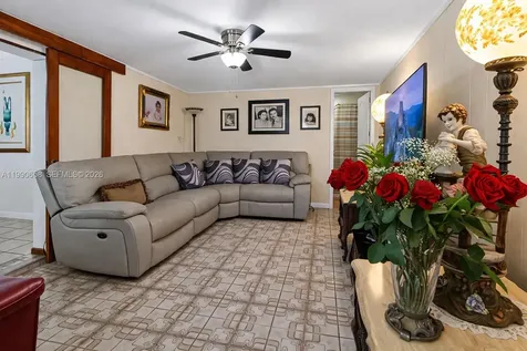 2314 SW 60 Avenue Miami FL 33155