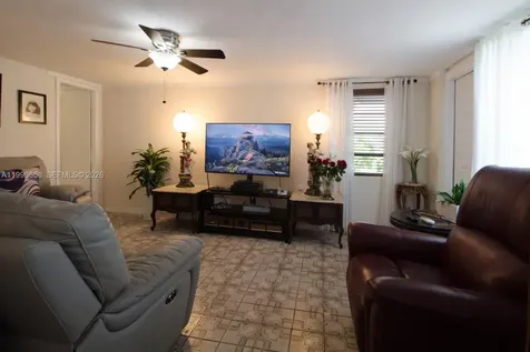 2314 SW 60 Avenue Miami FL 33155