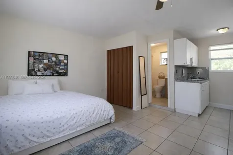 2314 SW 60 Avenue Miami FL 33155
