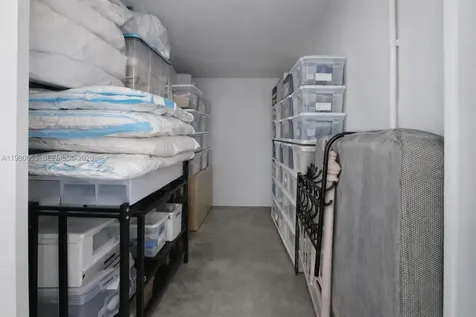 2314 SW 60 Avenue Miami FL 33155