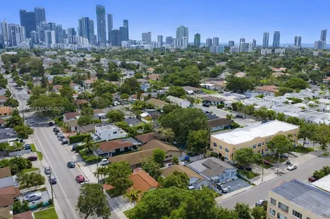 2314 SW 60 Avenue Miami FL 33155