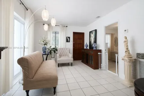 2314 SW 60 Avenue Miami FL 33155