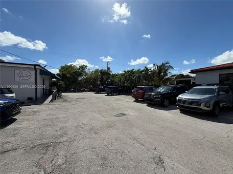 1352 E 4th Avenue Hialeah FL 33010