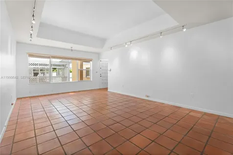 1845 Daytonia Road Miami Beach FL 33141
