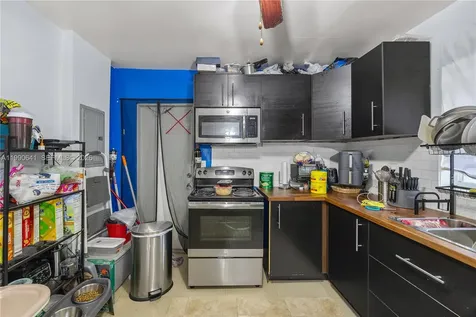 2901 NW 9th Court Fort Lauderdale FL 33311