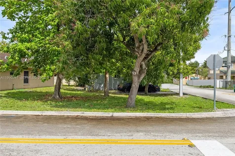 2901 NW 9th Court Fort Lauderdale FL 33311