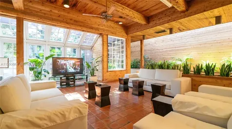 2000 Towerside Terrace Miami FL 33138