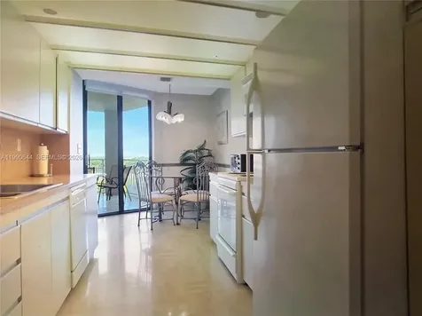 2000 Towerside Terrace Miami FL 33138