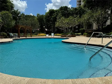 2000 Towerside Terrace Miami FL 33138